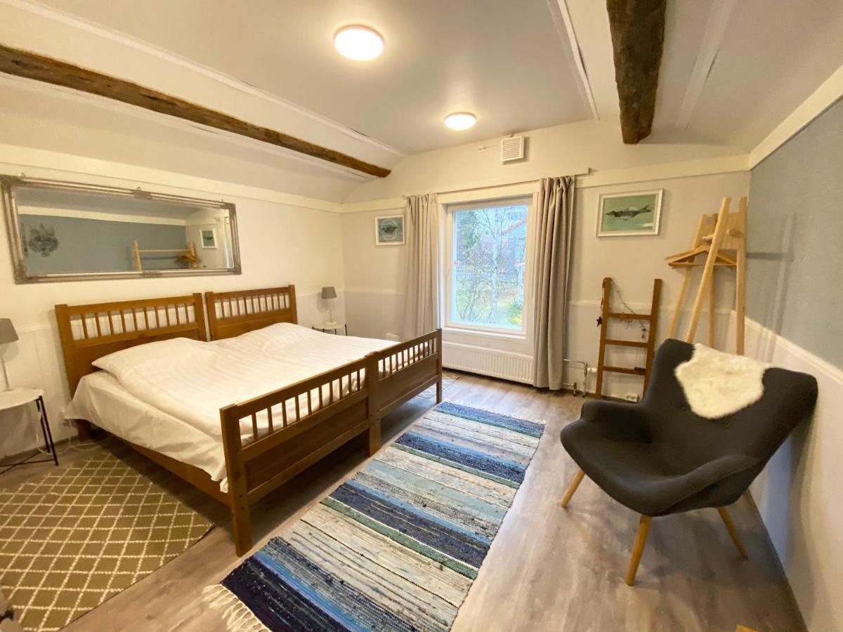 Lauri Historical Log House Manor 호텔 로바니에미 외부 사진