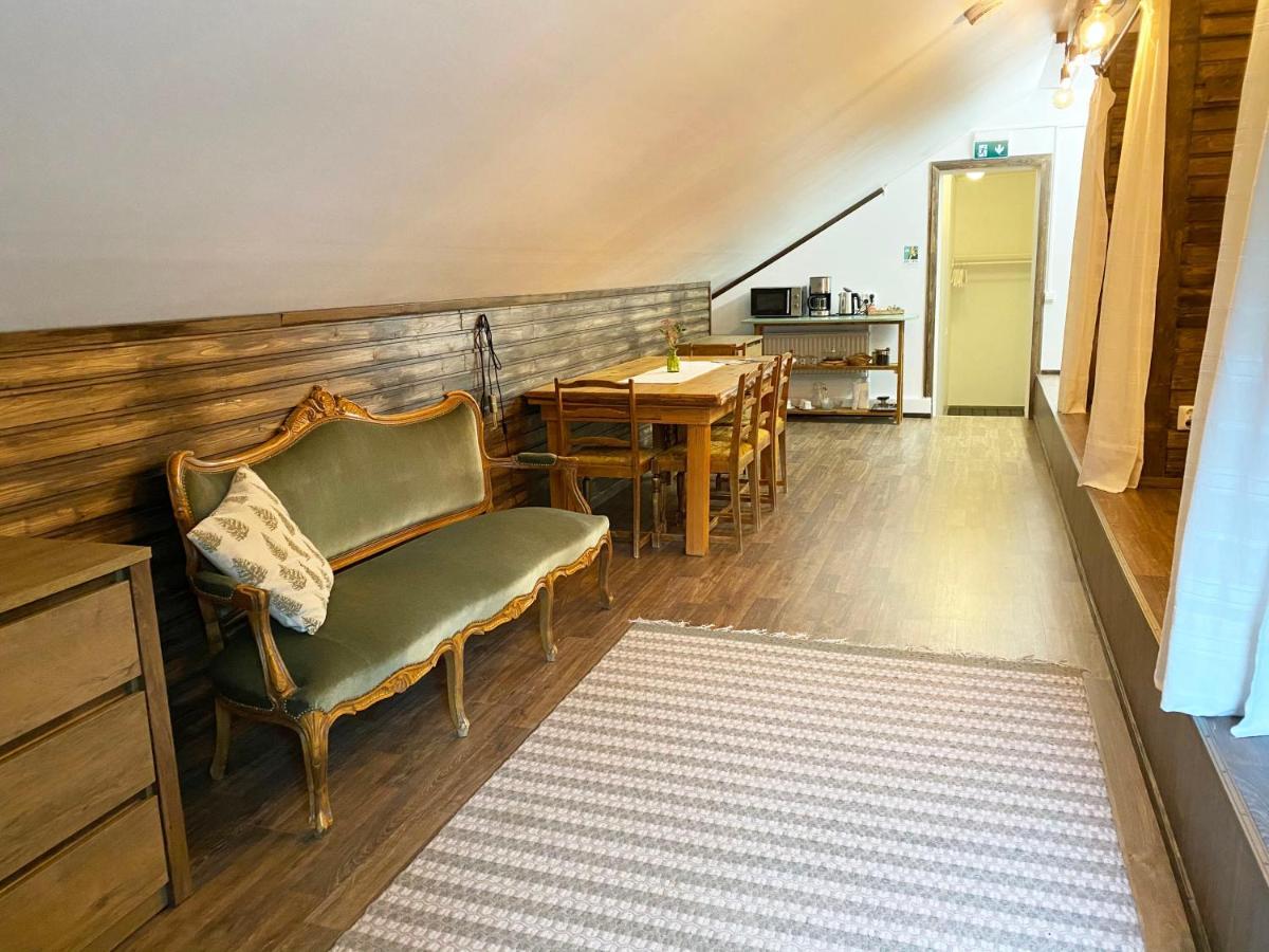 Lauri Historical Log House Manor 호텔 로바니에미 외부 사진