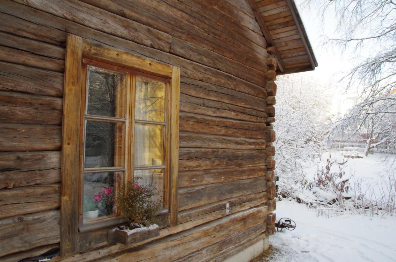 Lauri Historical Log House Manor 호텔 로바니에미 외부 사진