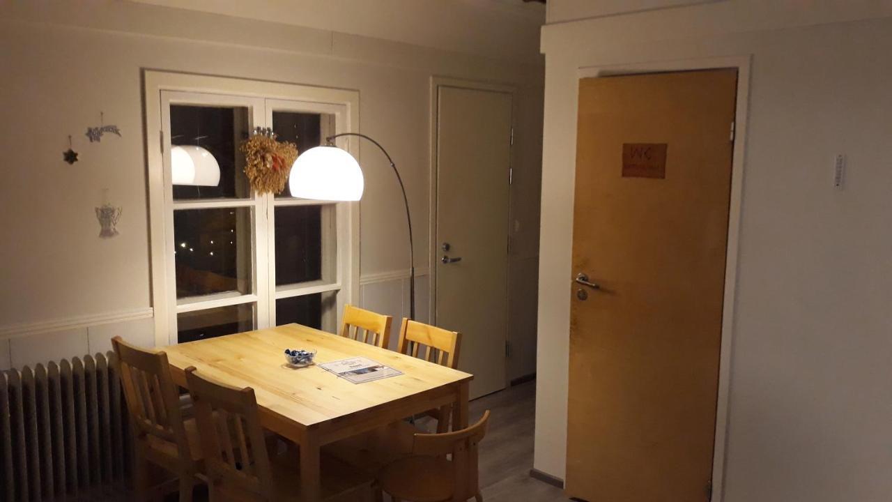 Lauri Historical Log House Manor 호텔 로바니에미 외부 사진