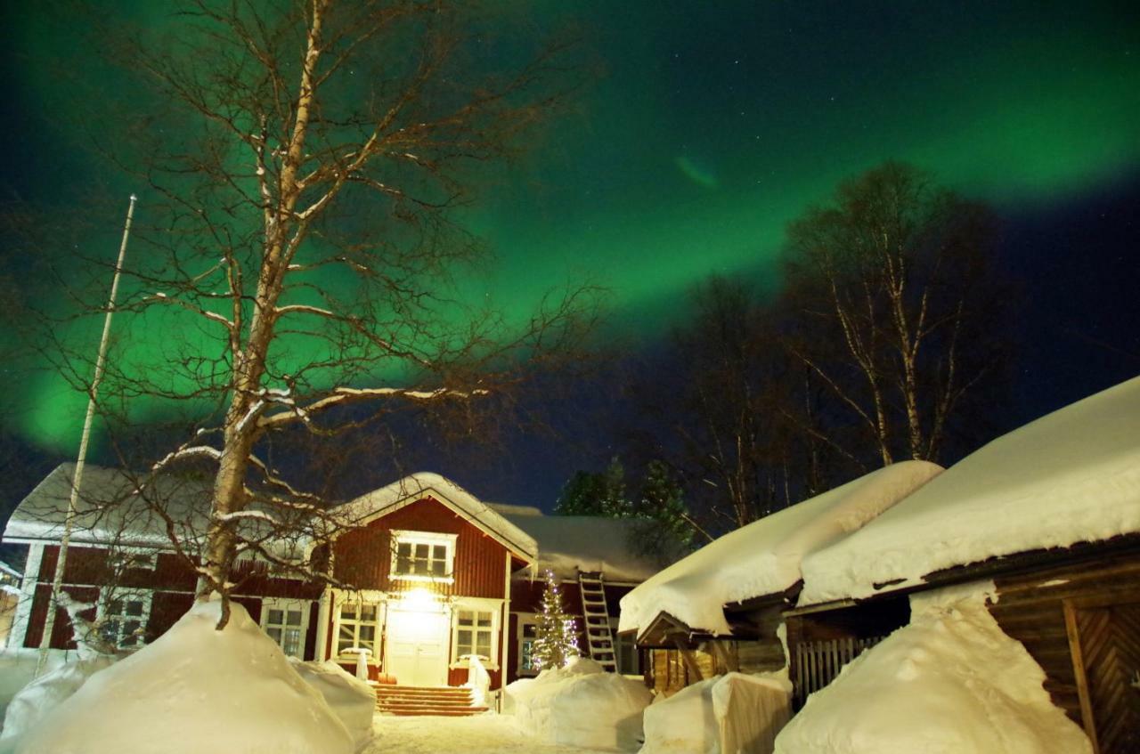 Lauri Historical Log House Manor 호텔 로바니에미 외부 사진