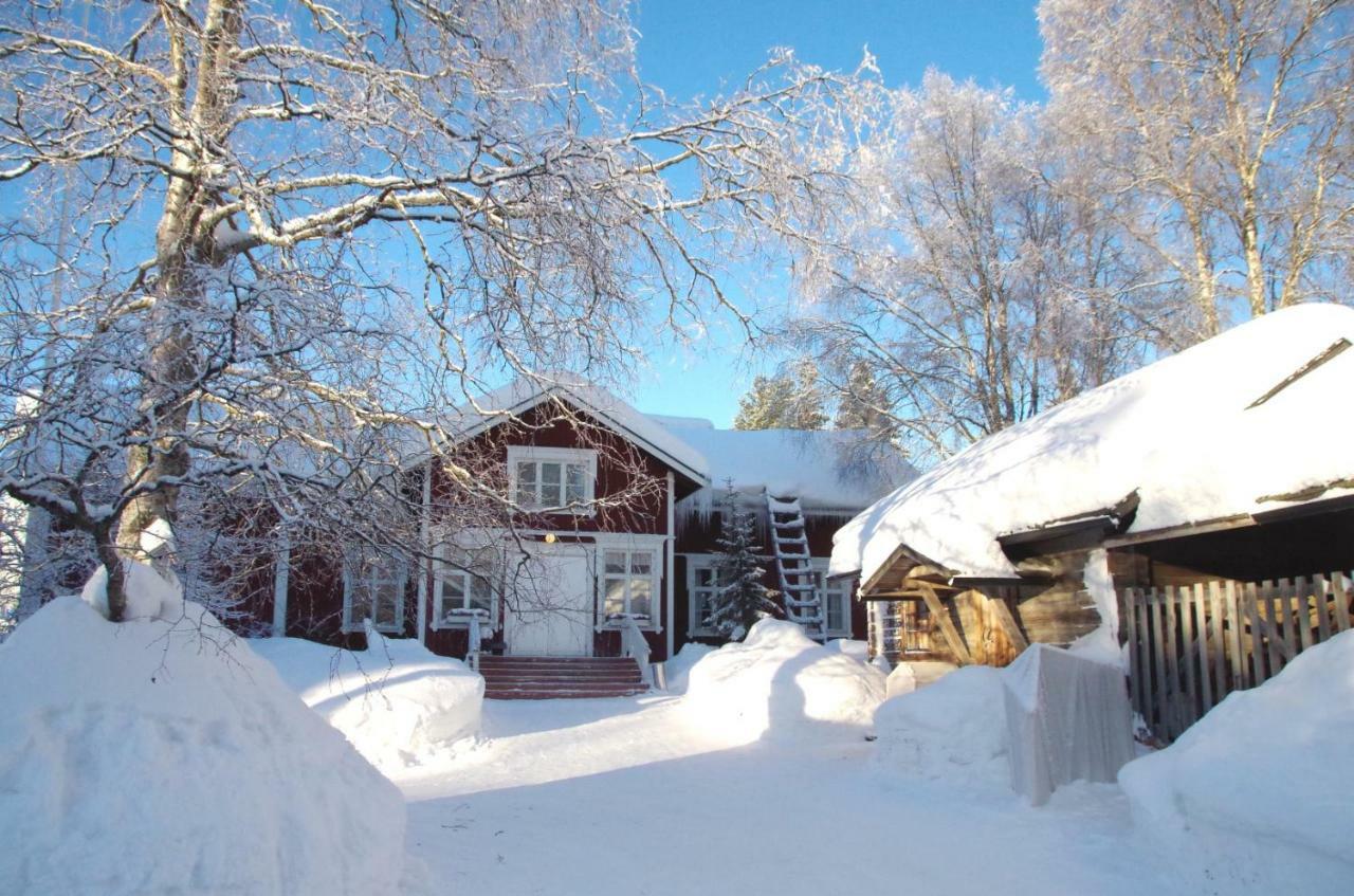 Lauri Historical Log House Manor 호텔 로바니에미 외부 사진